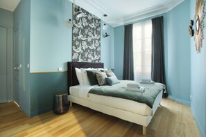 2 bedrooms, iron/ironing board, bed sheets