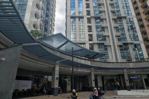 Unclassified image, 3 of 9, button - J&M Cozy Retreat (Taguig)