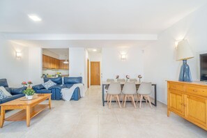 Living area - JOUVACATIONS VILLA FRESER 3 (Empuriabrava)
