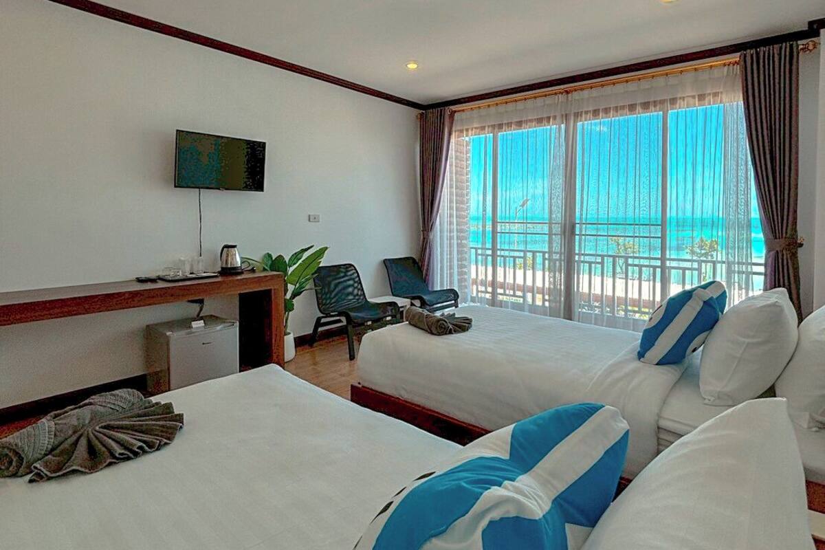 Twin Room, Balcony, Sea View | Minibar, desk, blackout curtains, free WiFi
