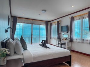 Comfort Double Room, Balcony, Sea View | Minibar, desk, blackout curtains, free WiFi