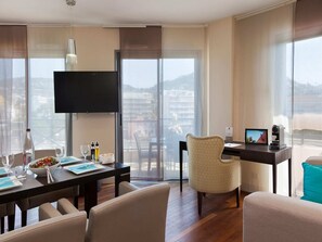Living room - Executive Suite With Fast Wifi, Terrace (Cannes)