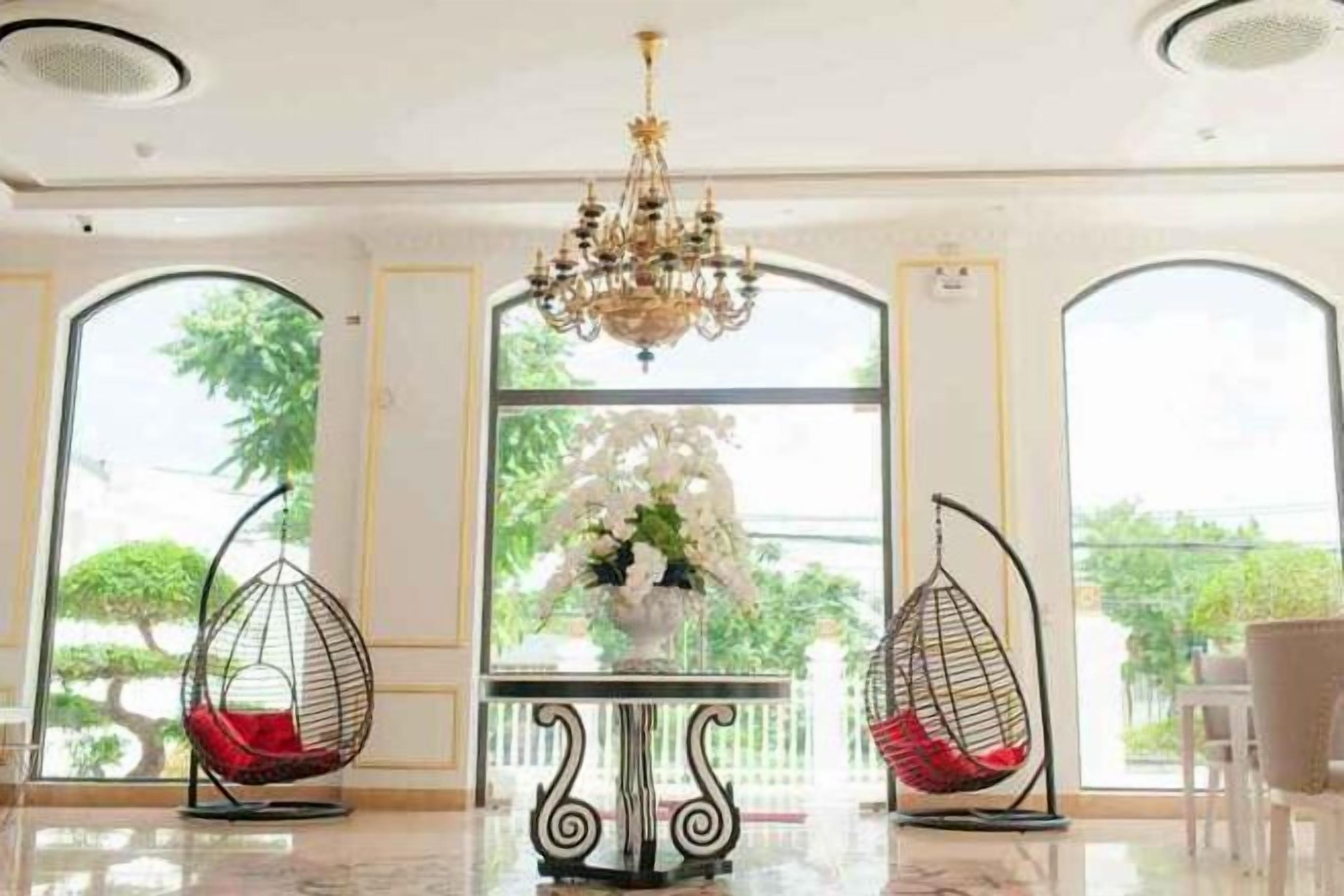 المنشأة من الداخل