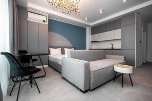 Studio tiện nghi đơn giản, quang cảnh một góc biển | Trang trí khác biệt, trang bị nội thất với thiết kế riêng biệt 
