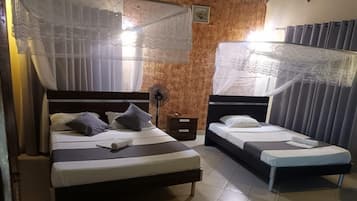 Quarto casal ou duplo luxo | Individualmente decorados, individualmente mobiliados, Wi-Fi de cortesia