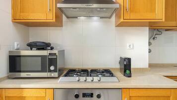 MikrovÄgsugn, ugn, spishÀll och diskmaskin