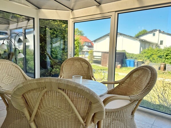 Unclassified image, 1 of 14, button