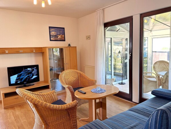 Unclassified image, 1 of 14, button