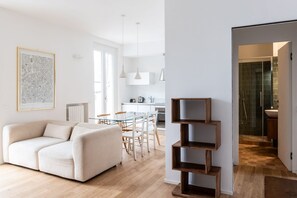 Living area - Bright Two-Room Apartment with Terrace - Mirable PM (Milano)