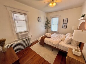1 chambre, fer et planche à repasser, Wi-Fi gratuit, draps fournis