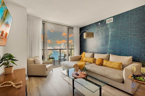 Téléviseur, bureau