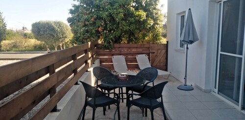 Ground Floor 2-bedroom apartment in delightful Polis Chrysochous with AC