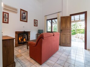 House | Living room