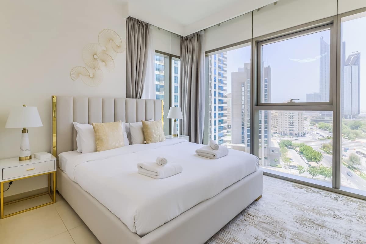 Appartement luxueux, balcon, vue sur la ville | AccĂšs au Wi-Fi (inclus)