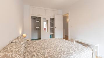 3 dormitoris, planxa i posts de planxar i wifi gratuïta