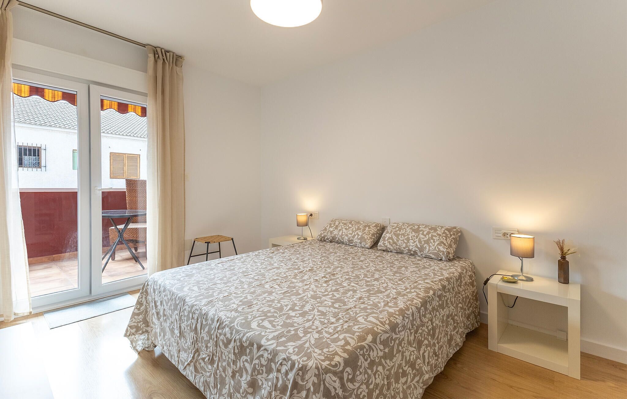 3 bedrooms, iron/ironing board, free WiFi