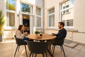 Outdoor dining - Wohnung mit schoenem Garten (Bielefeld)