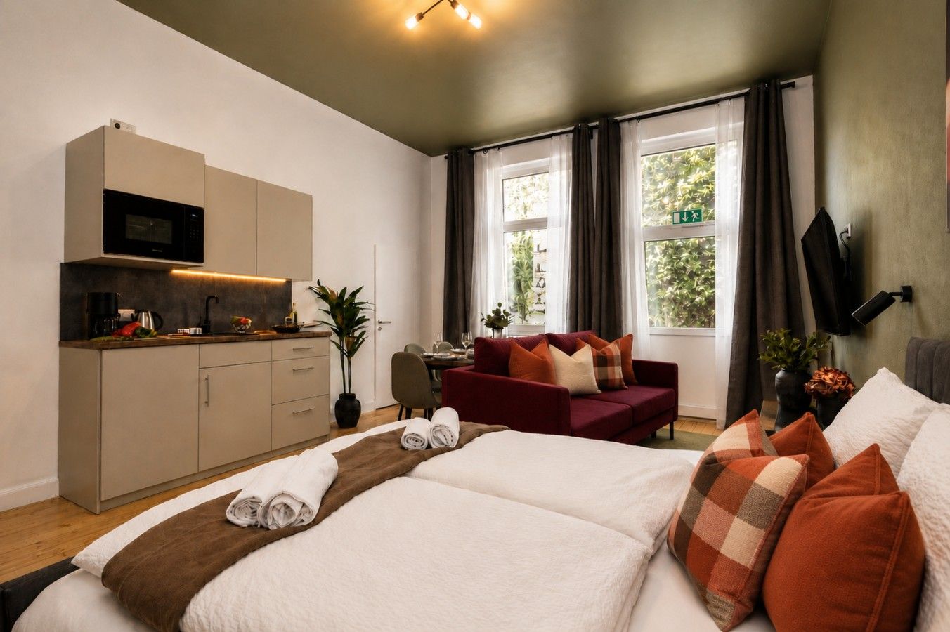 1 Schlafzimmer, Schreibtisch, Bügeleisen/Bügelbrett, Reisekinderbett