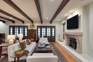 Smart TV, fireplace, offices