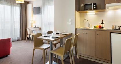 Apartment Near Geneva With Parking
