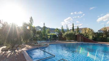 Casa | Piscina | Una piscina al aire libre