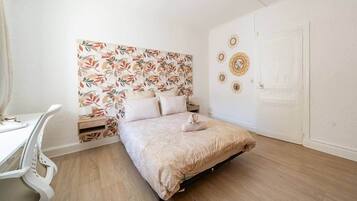 2 chambres, fer et planche à repasser, Wi-Fi, draps fournis