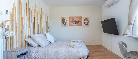 1 bedroom, iron/ironing board, WiFi, bed sheets