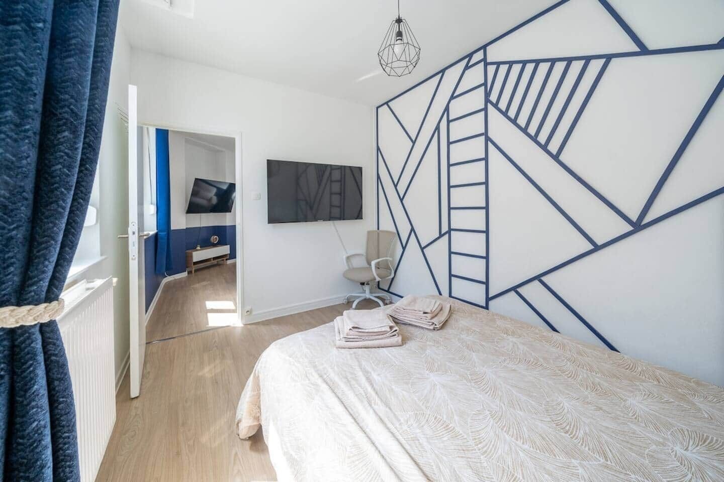 2 bedrooms, iron/ironing board, WiFi, bed sheets