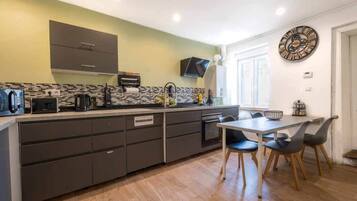 Fridge, microwave, oven, dishwasher