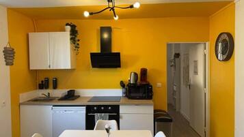 Fridge, microwave, oven, dishwasher
