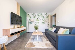 TV - 2. Spacious - 4 pers' - Balcony - 2 beds - Parking (Woippy)