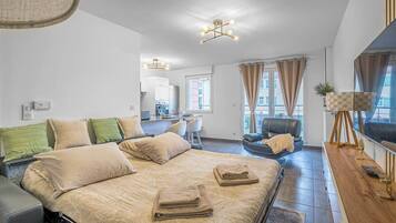 1 camera, ferro/asse da stiro, Wi-Fi, lenzuola