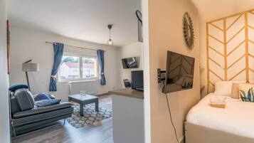 4 slaapkamers, een strijkplank/strijkijzer, wifi, beddengoed