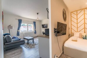 1 bedroom, iron/ironing board, WiFi, bed sheets