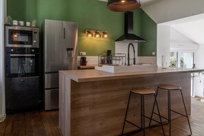 Fridge, microwave, oven, stovetop - Charming Cottage - Saint-Junien (Saint junien)