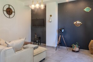 TV - Charming Cottage - Saint-Junien (Saint junien)