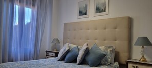 2 Schlafzimmer, Bügeleisen/Bügelbrett, Reisekinderbett, Bettwäsche