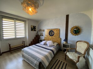 Wifi gratis y ropa de cama