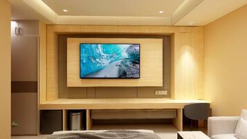 Luxury Double Room, City View | Desk, laptop workspace, free WiFi