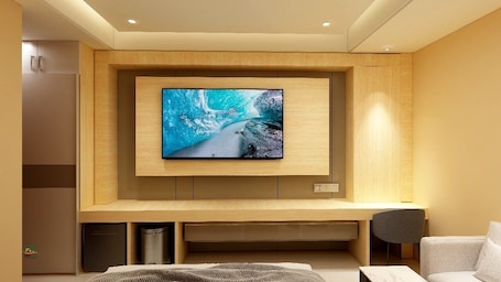 Luxury Double Room, City View | Desk, laptop workspace, free WiFi