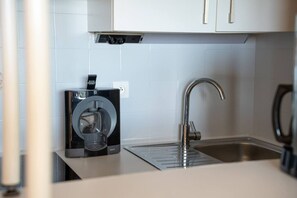 Fridge, microwave, oven, coffee/tea maker