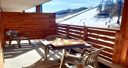 Apartment on the Foot of Slopes in Guillaumes