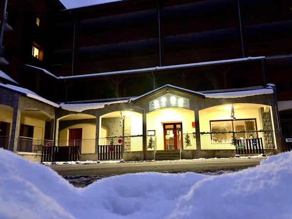Apartment | Exterior - Apartment on the Foot of Slopes in Guillaumes (Guillaumes)