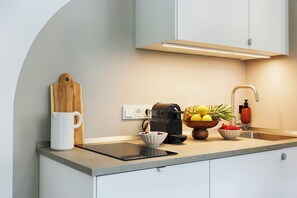 Deluxe Studio, Balcony | Blackout curtains, iron/ironing board, travel cot, free WiFi - homie stay Dominikus (Würzburg)