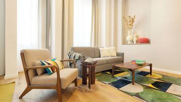 Superior Studio | Blackout curtains, iron/ironing board, free WiFi