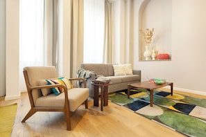 Superior Studio | Blackout curtains, iron/ironing board, free WiFi