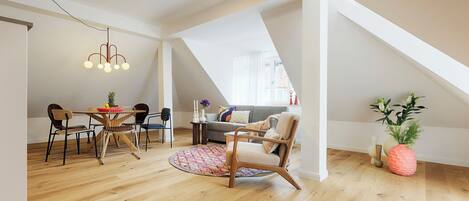 Cortinas blackout, tabla de planchar con plancha y wifi gratis