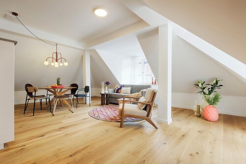 homie stay Dominikus