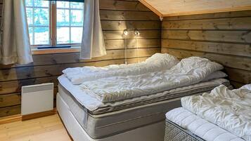 4 makuuhuonetta, vauvan matkasänky, ilmainen Wi-Fi