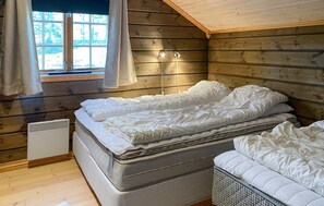 4 bedrooms, travel cot, free WiFi